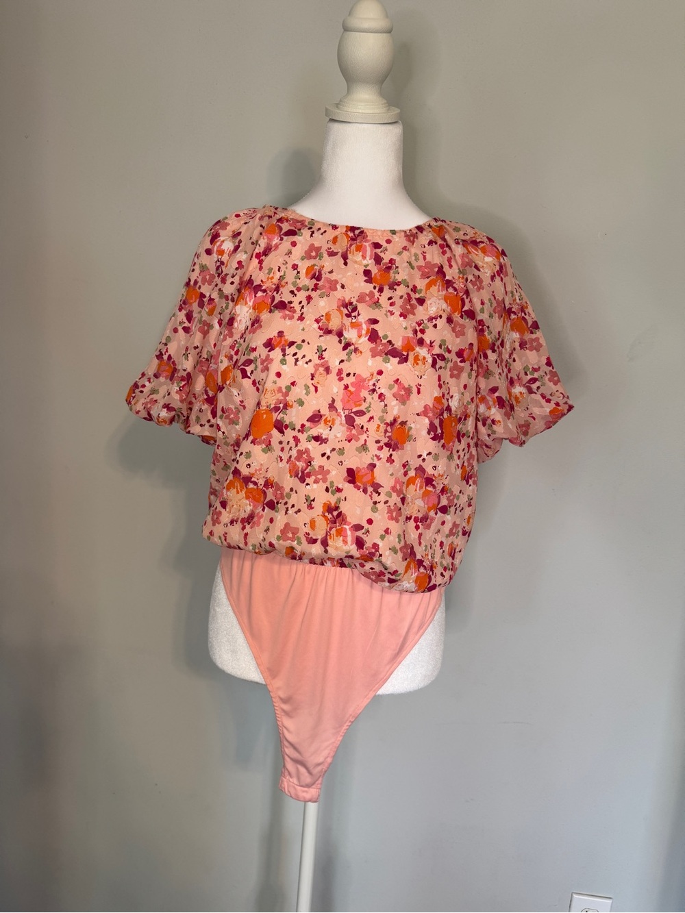 Pink Lily floral bodysuit - Medium
